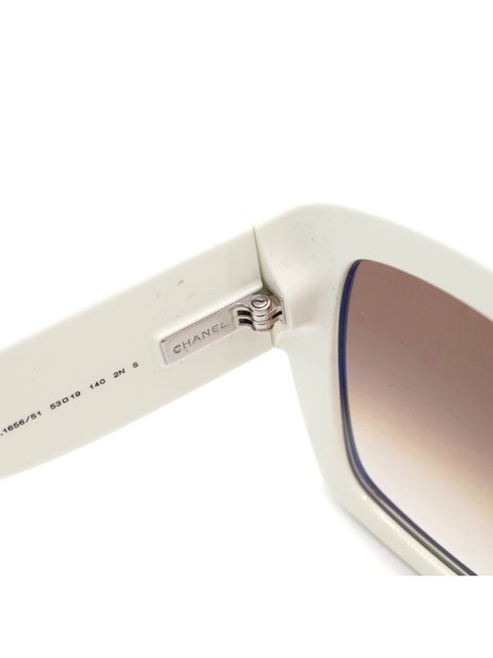 Chanel CC Logo Sunglasses Eyewe 53 19 White Eyewear main image 6